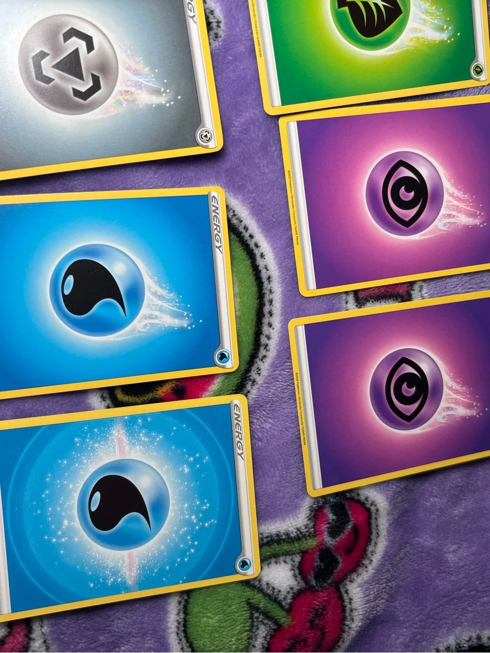 16 Energy Pokémon cards